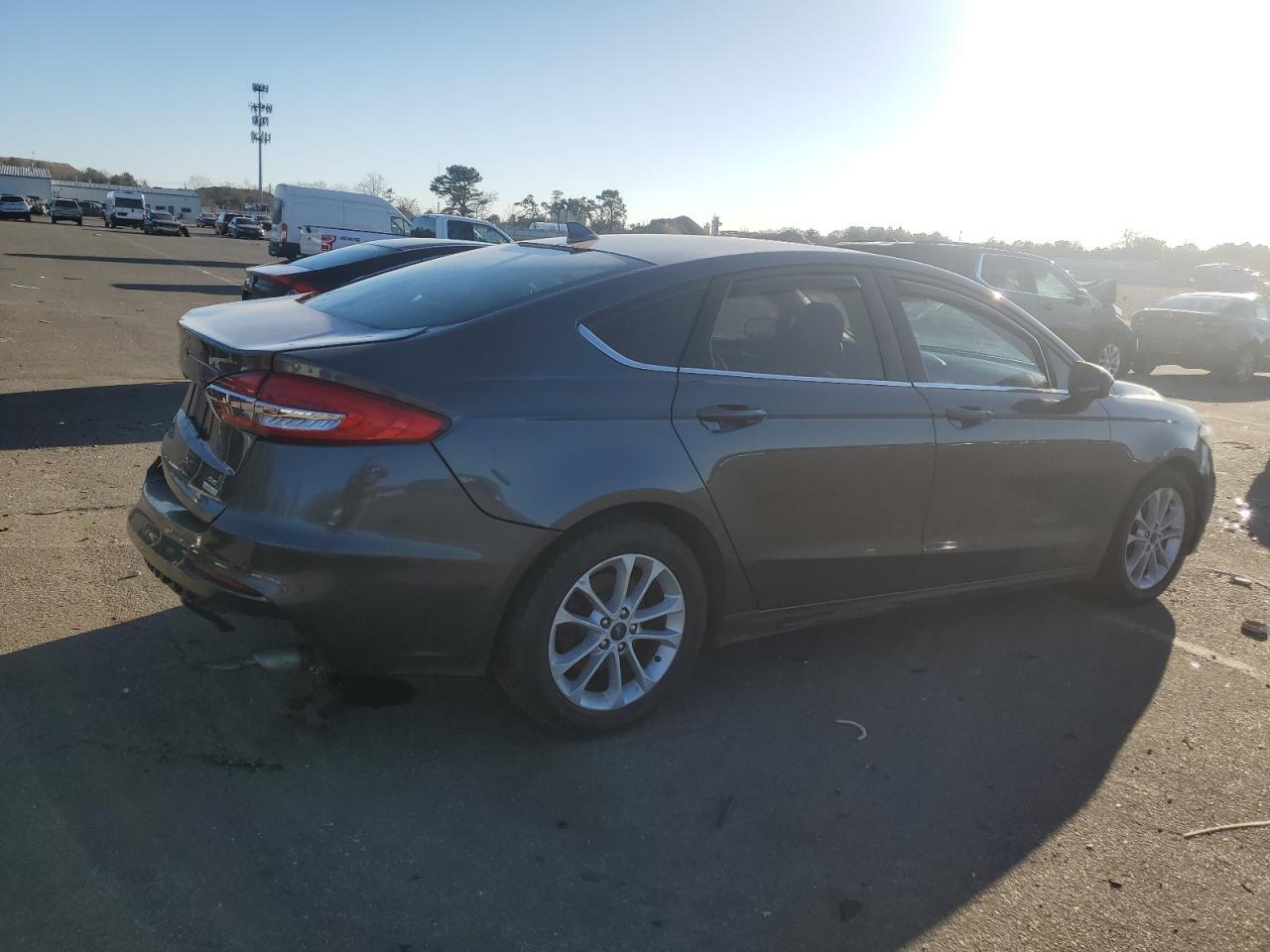 2020 FORD FUSION SE - Image 3