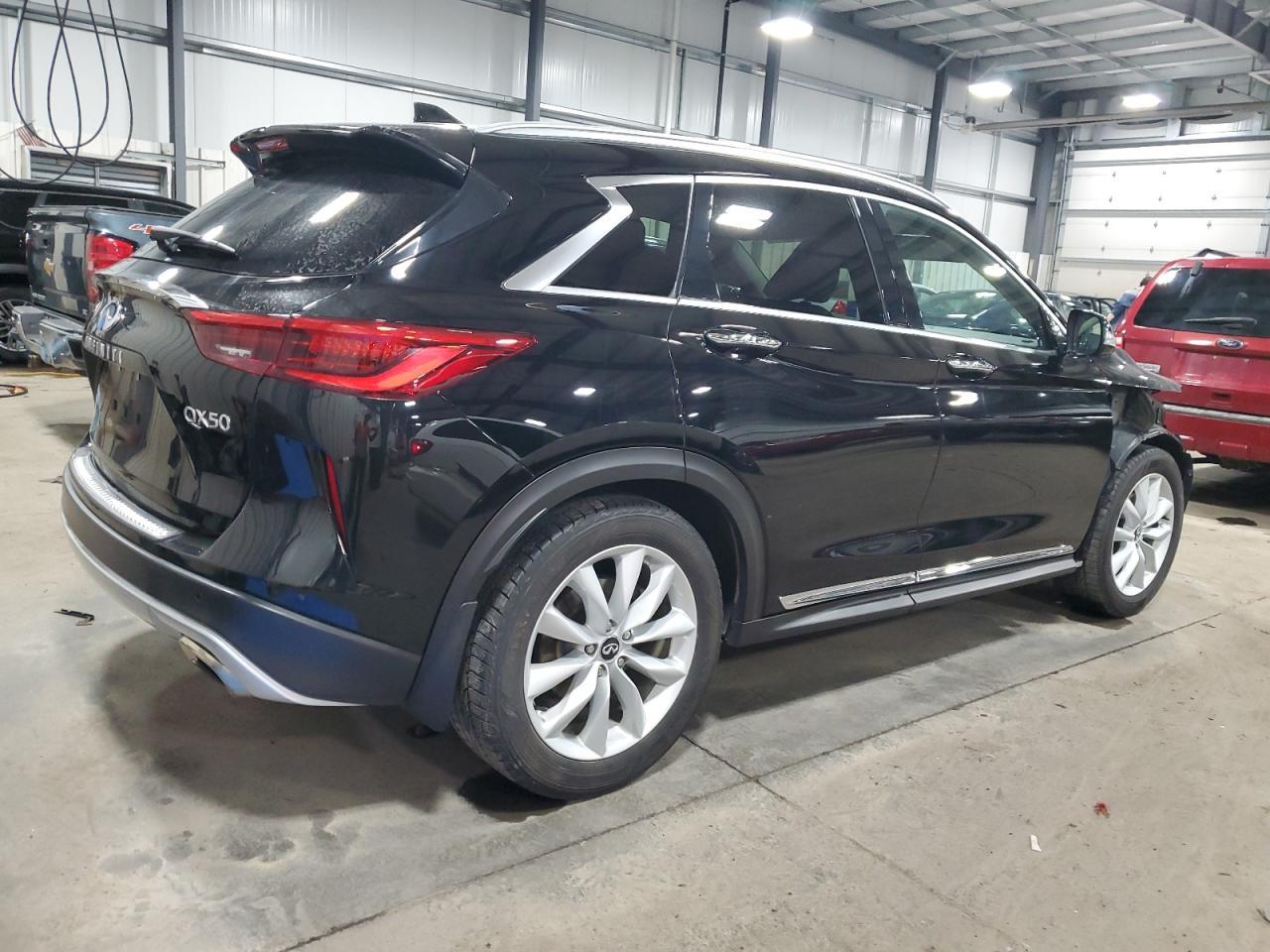 2019 INFINITI QX50 ESSEN - Image 3