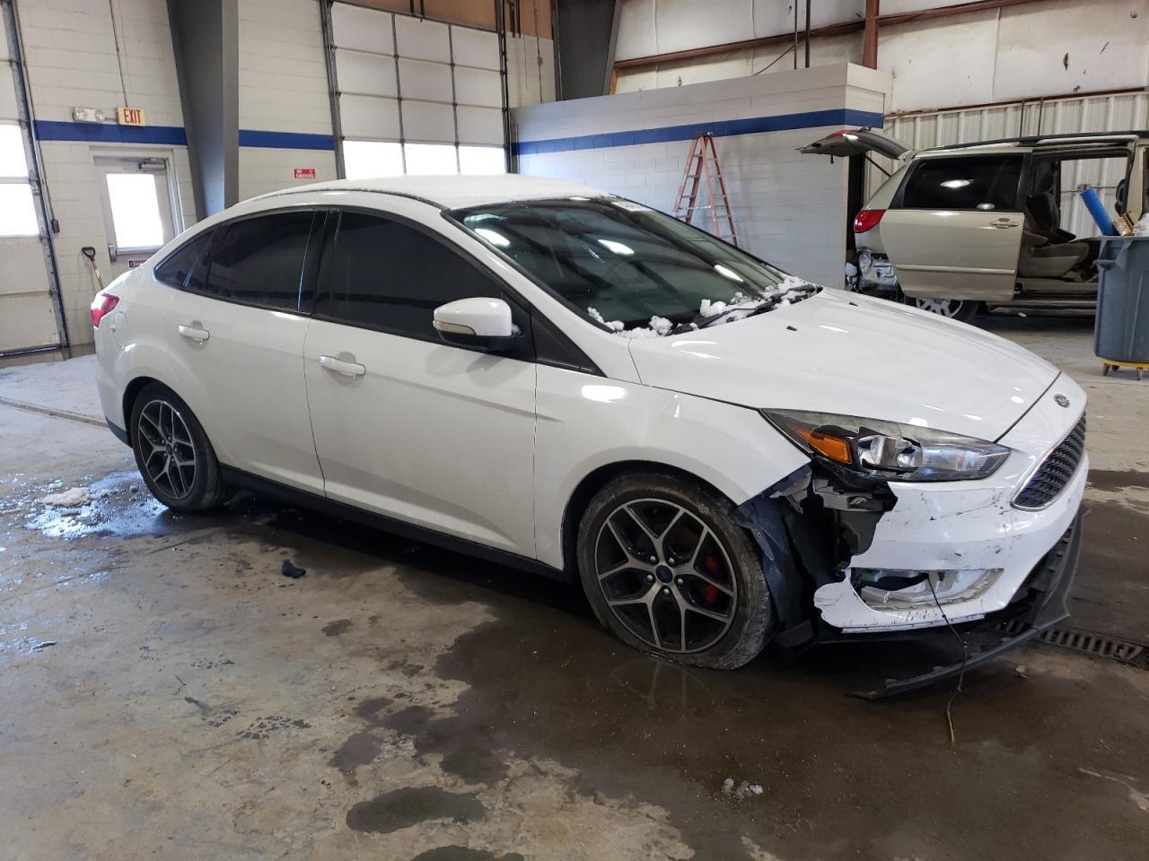 2017 FORD FOCUS SEL - Image 4