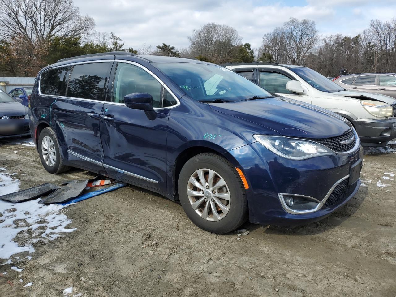 2017 CHRYSLER PACIFICA T - Image 4