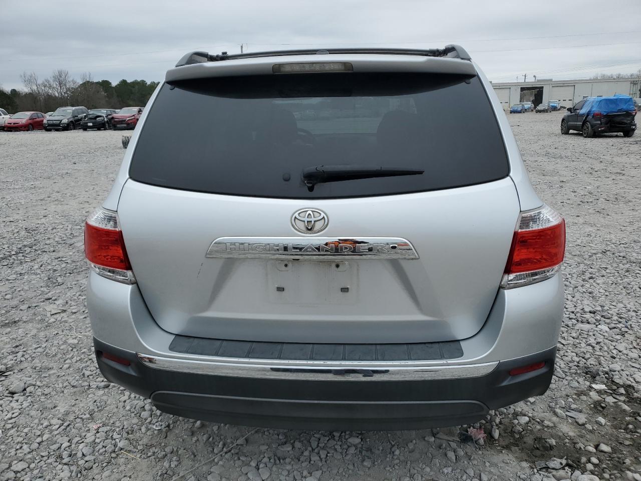 2012 TOYOTA HIGHLANDER - Image 6