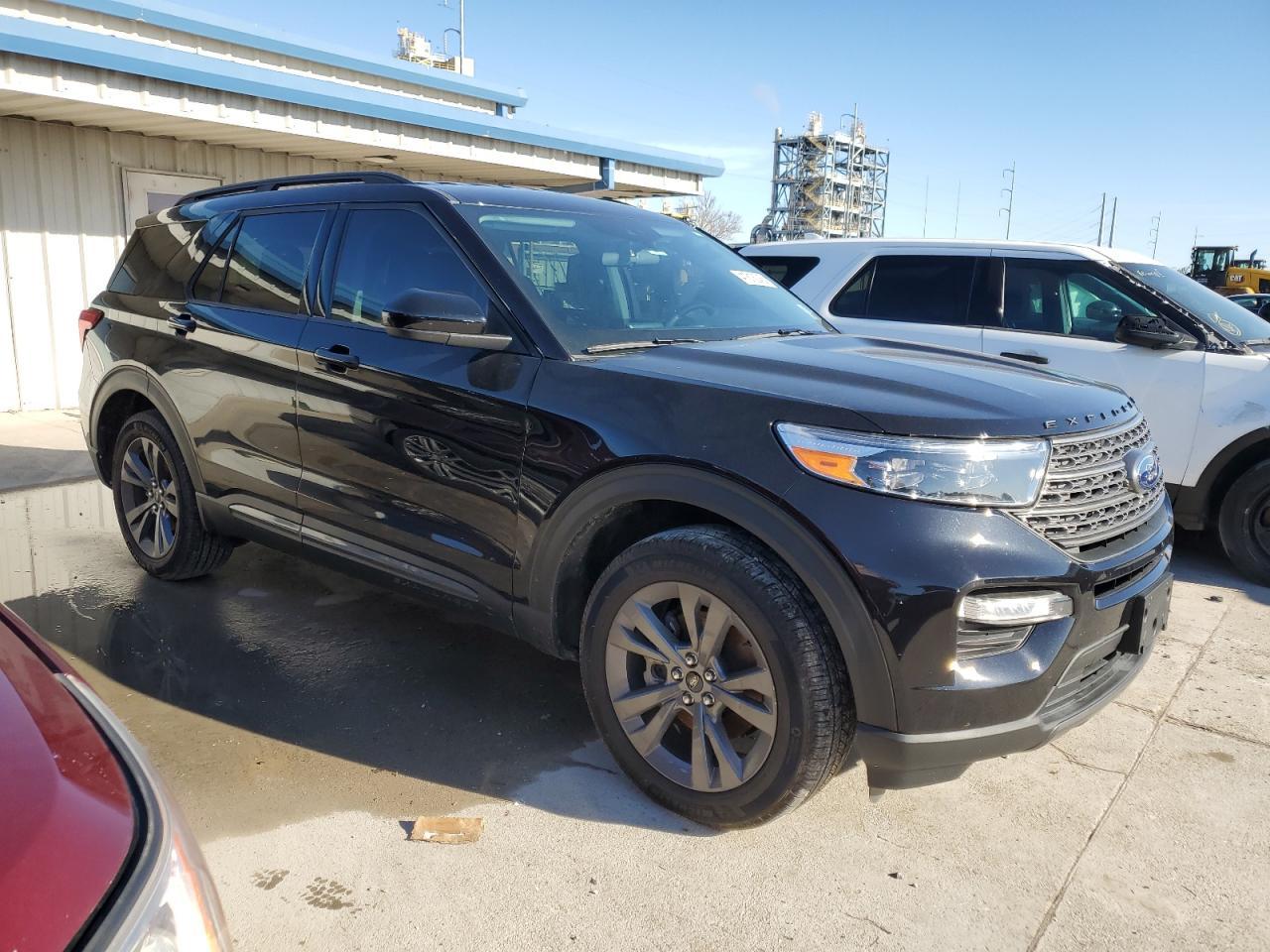 2023 FORD EXPLORER X - Image 4