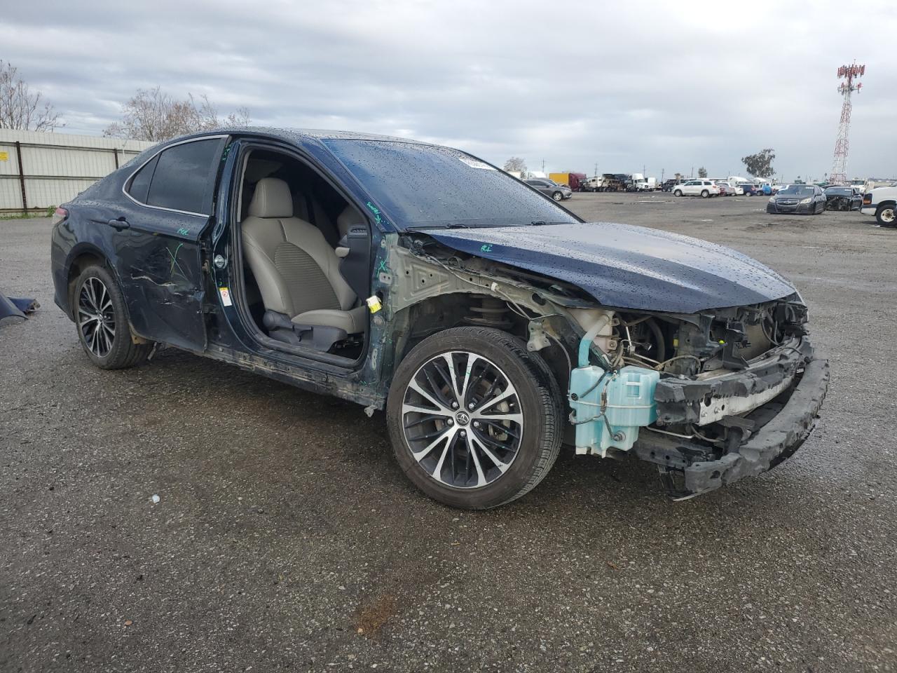 2018 TOYOTA CAMRY L - Фото 4