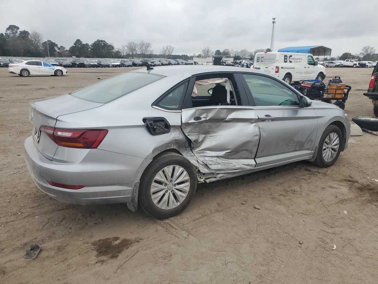 2019 VOLKSWAGEN JETTA S - Image 3
