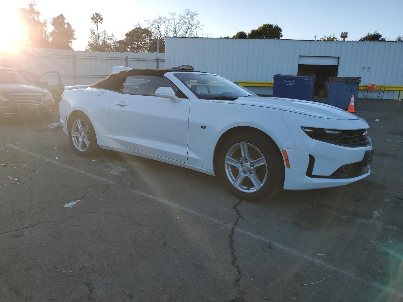 2019 CHEVROLET CAMARO LS - Фото 4