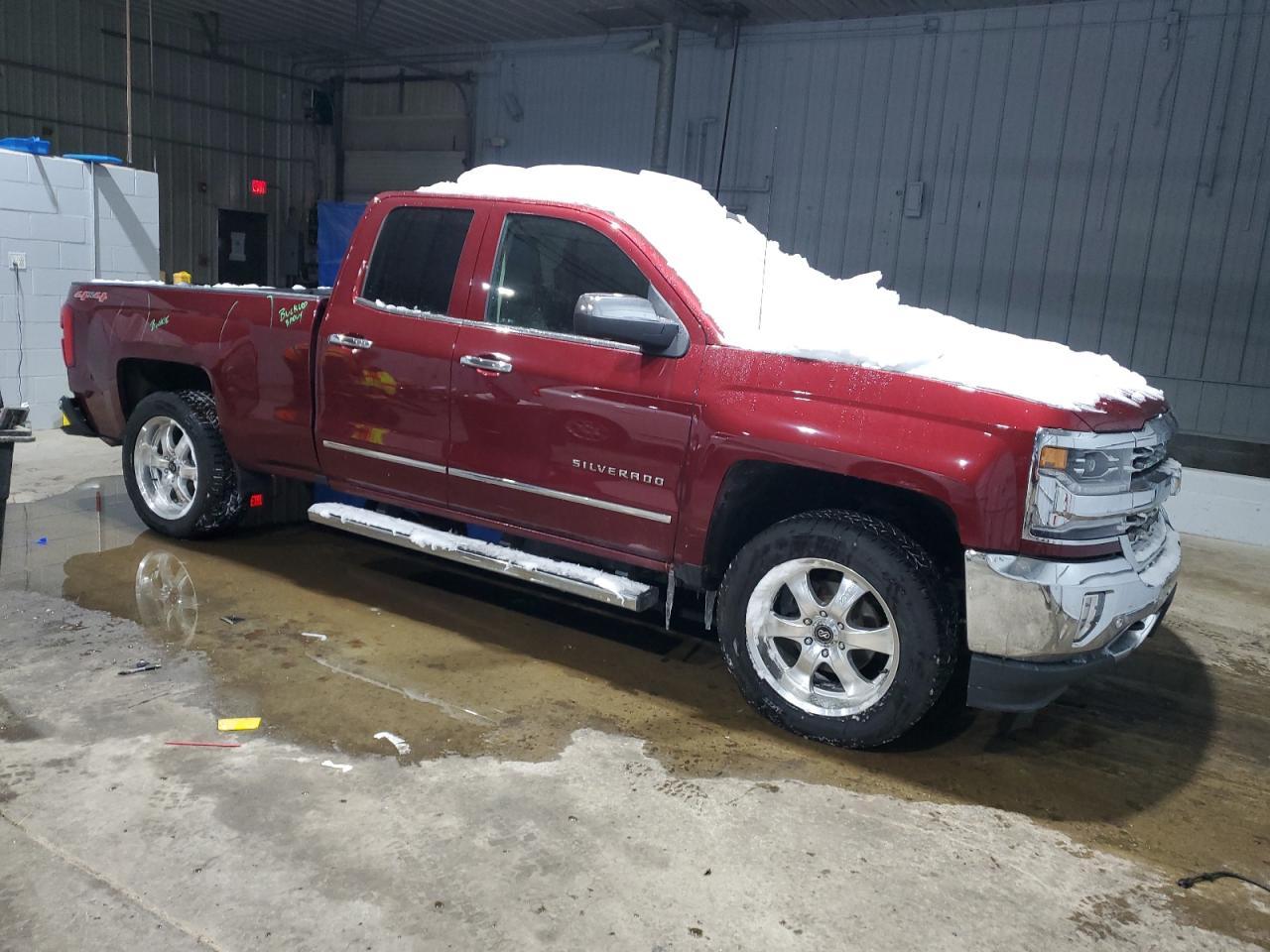 2017 CHEVROLET SILVERADO - Image 4
