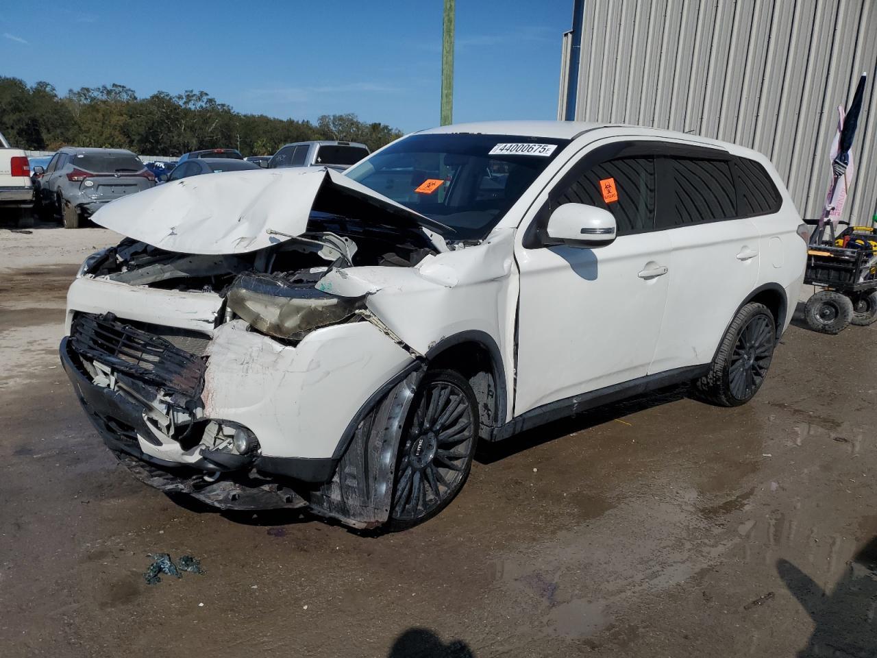 2015 MITSUBISHI OUTLANDER car image