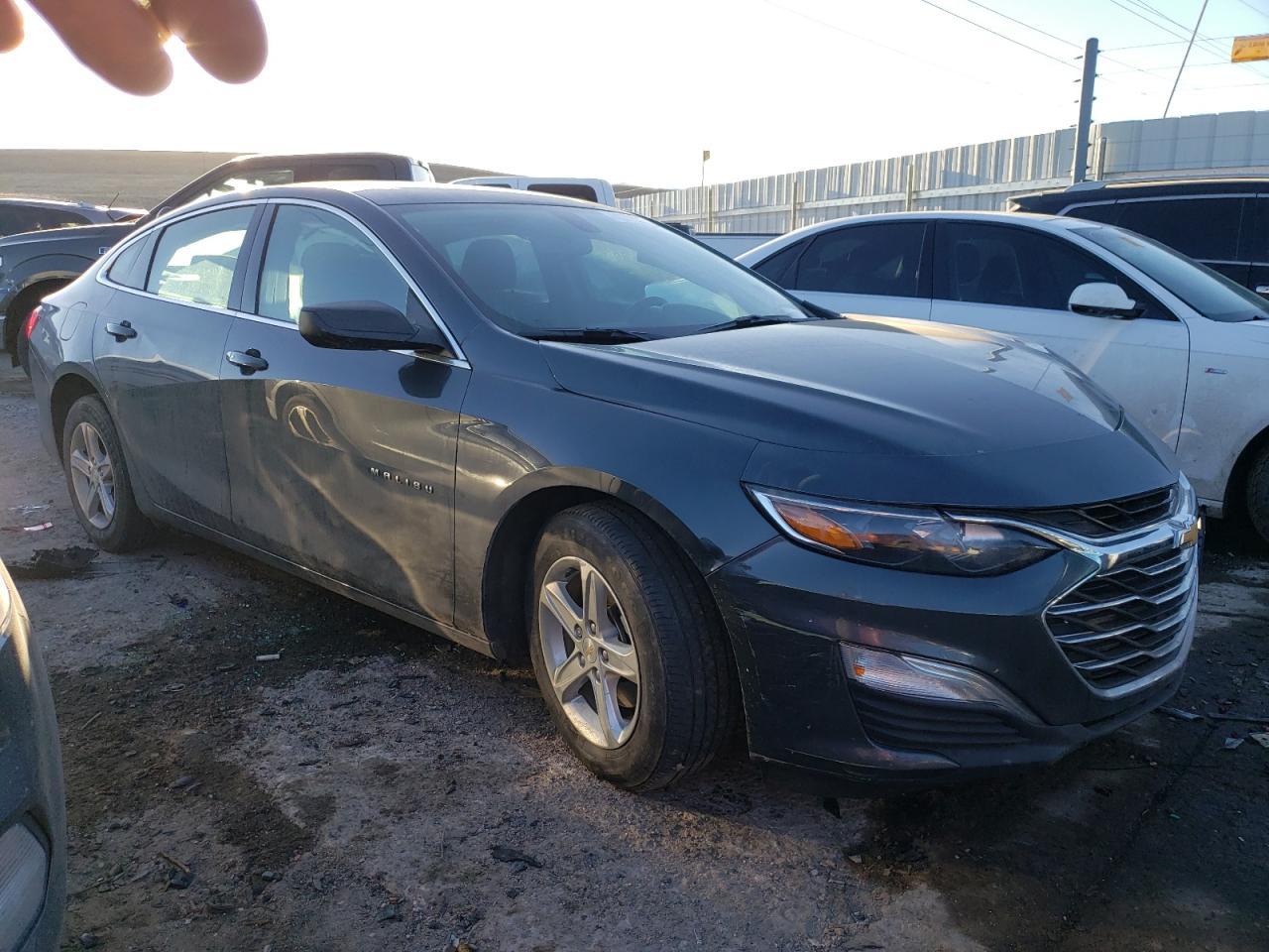 2019 CHEVROLET MALIBU LS - Фото 4