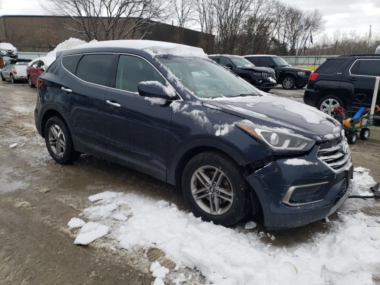 2017 HYUNDAI SANTA FE S - Image 4