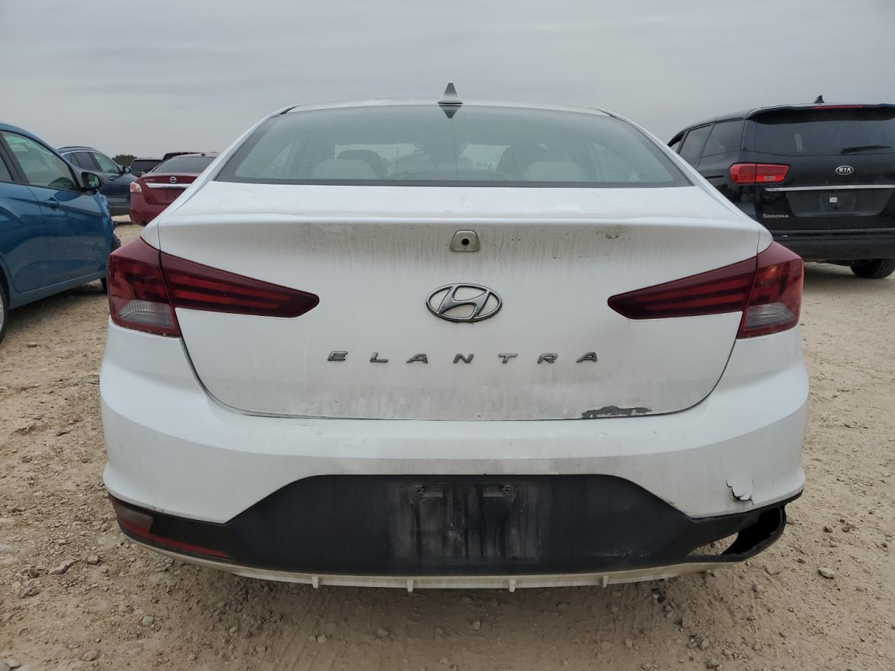 2019 HYUNDAI ELANTRA SE - Фото 6