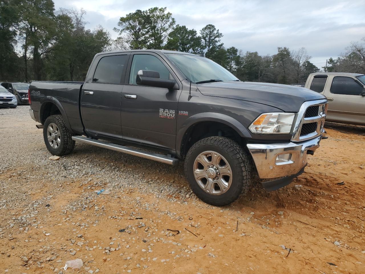 2017 RAM 2500 SLT - Image 4