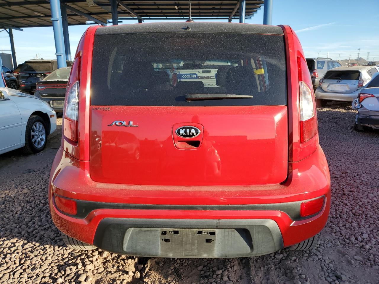 2013 KIA SOUL + - Image 6