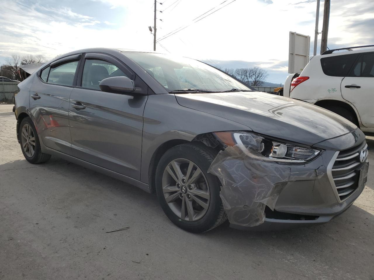 2018 HYUNDAI ELANTRA SE - Фото 4