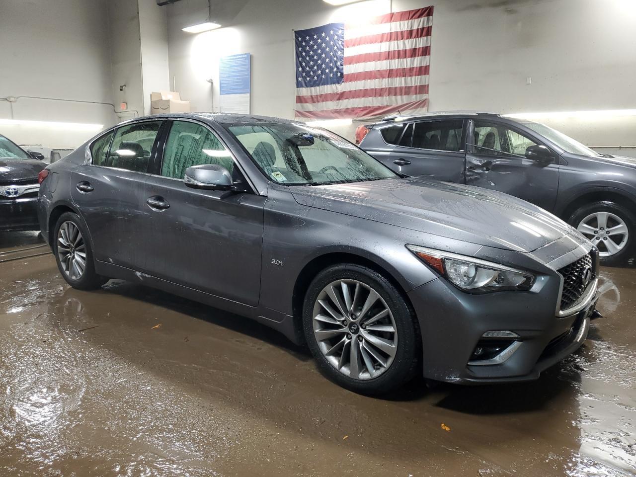 2018 INFINITI Q50 LUXE - Image 4