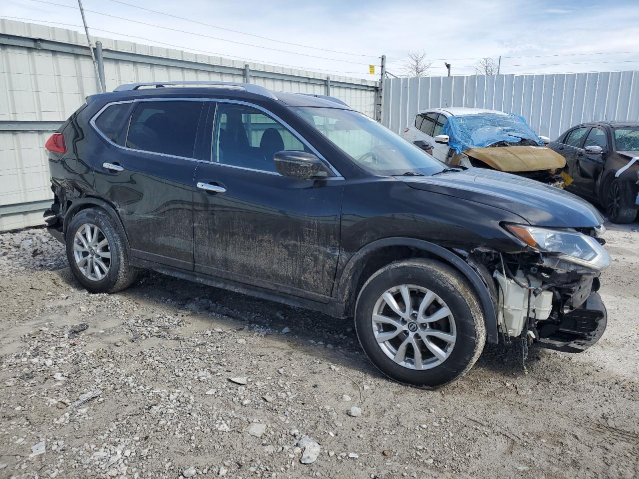 2017 NISSAN ROGUE S - Image 4