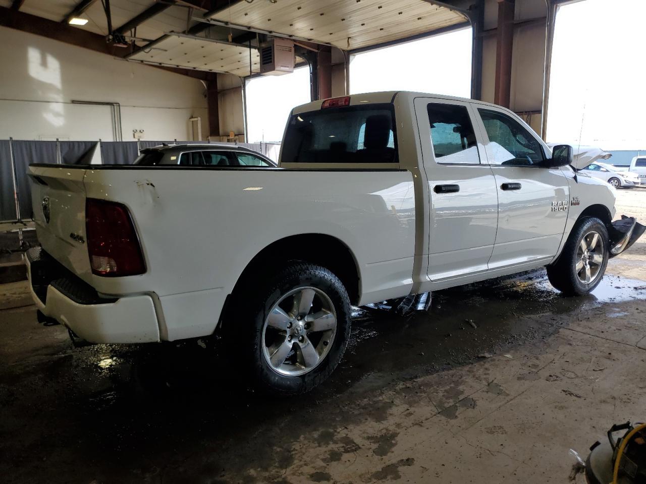 2018 RAM 1500 ST - Image 3