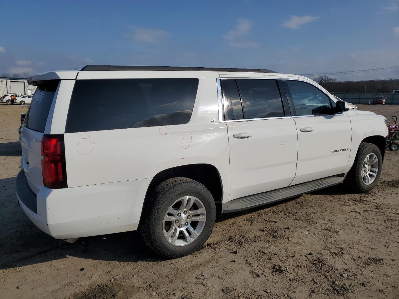 2015 CHEVROLET SUBURBAN C - Image 3