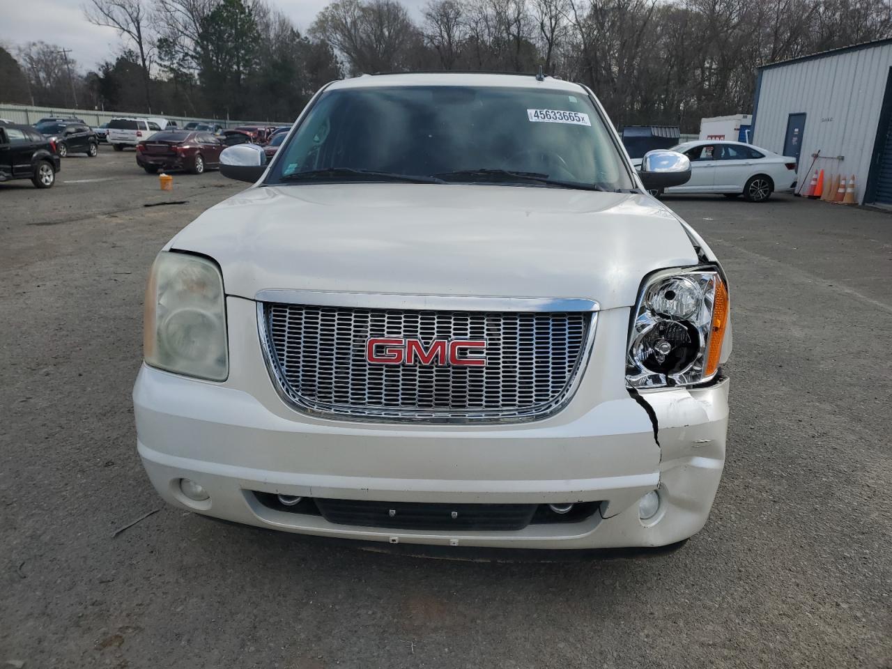 2012 GMC YUKON XL C - Image 5