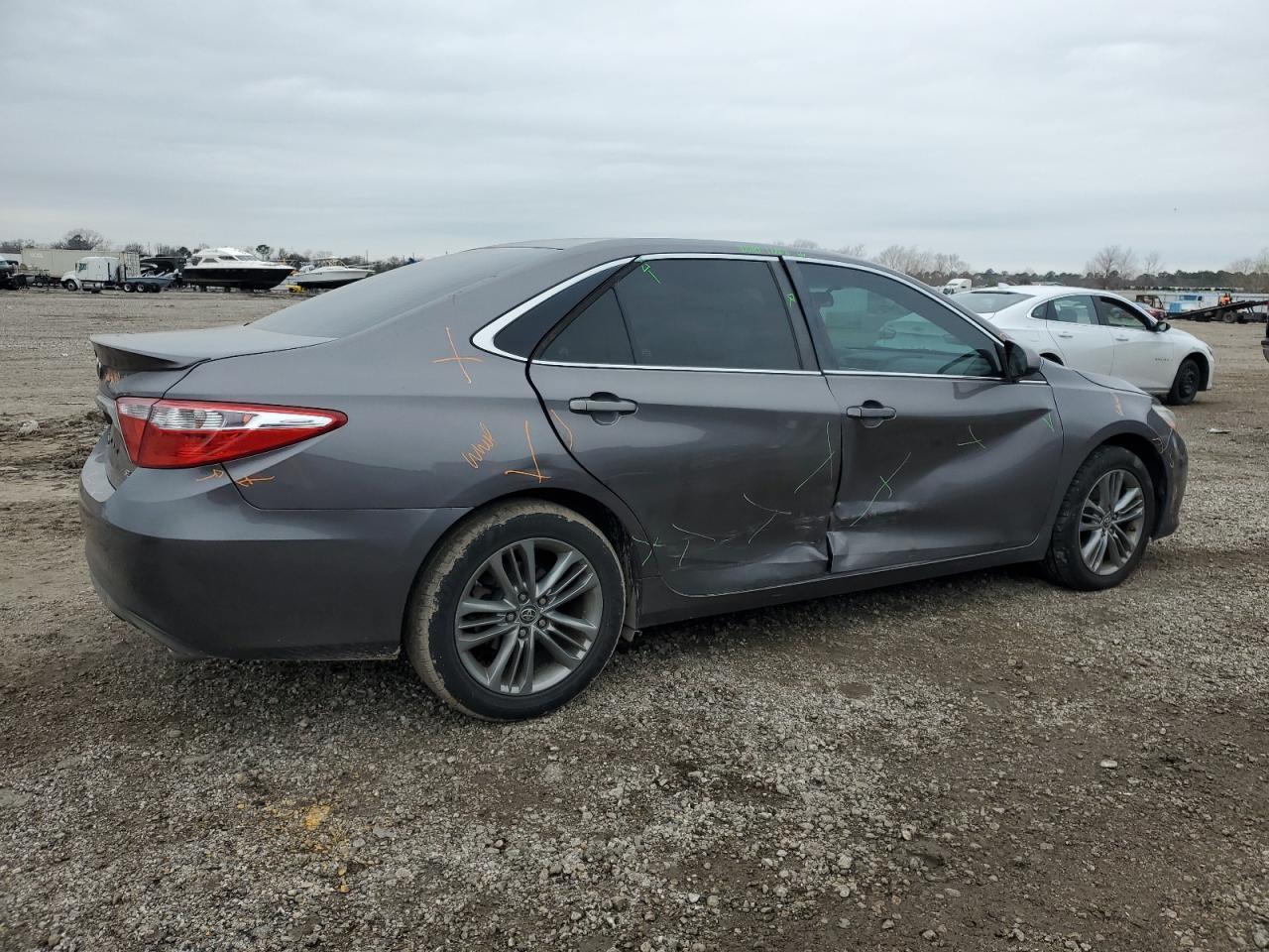 2015 TOYOTA CAMRY LE - Фото 3