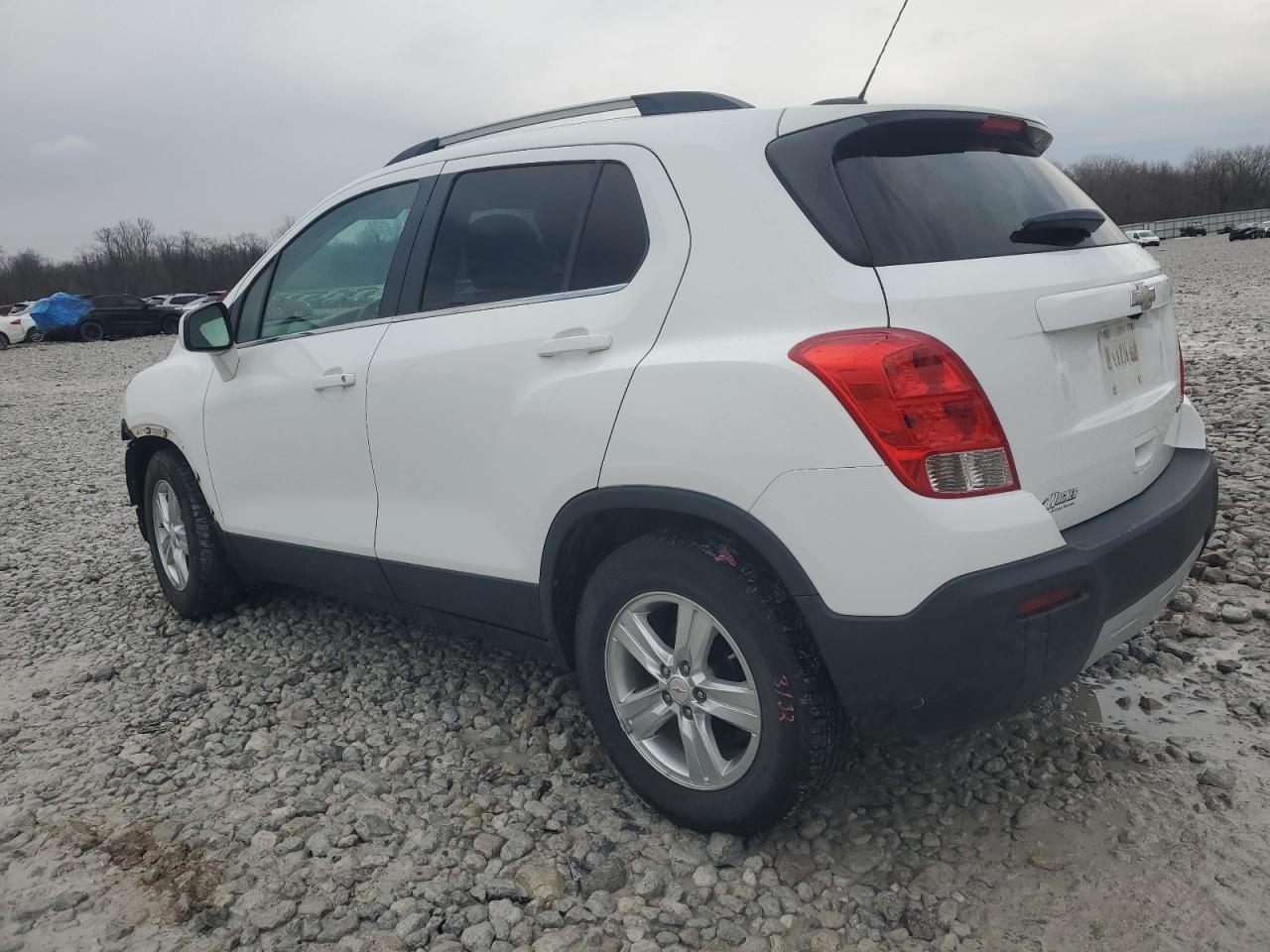 2015 CHEVROLET TRAX 1LT - Image 2