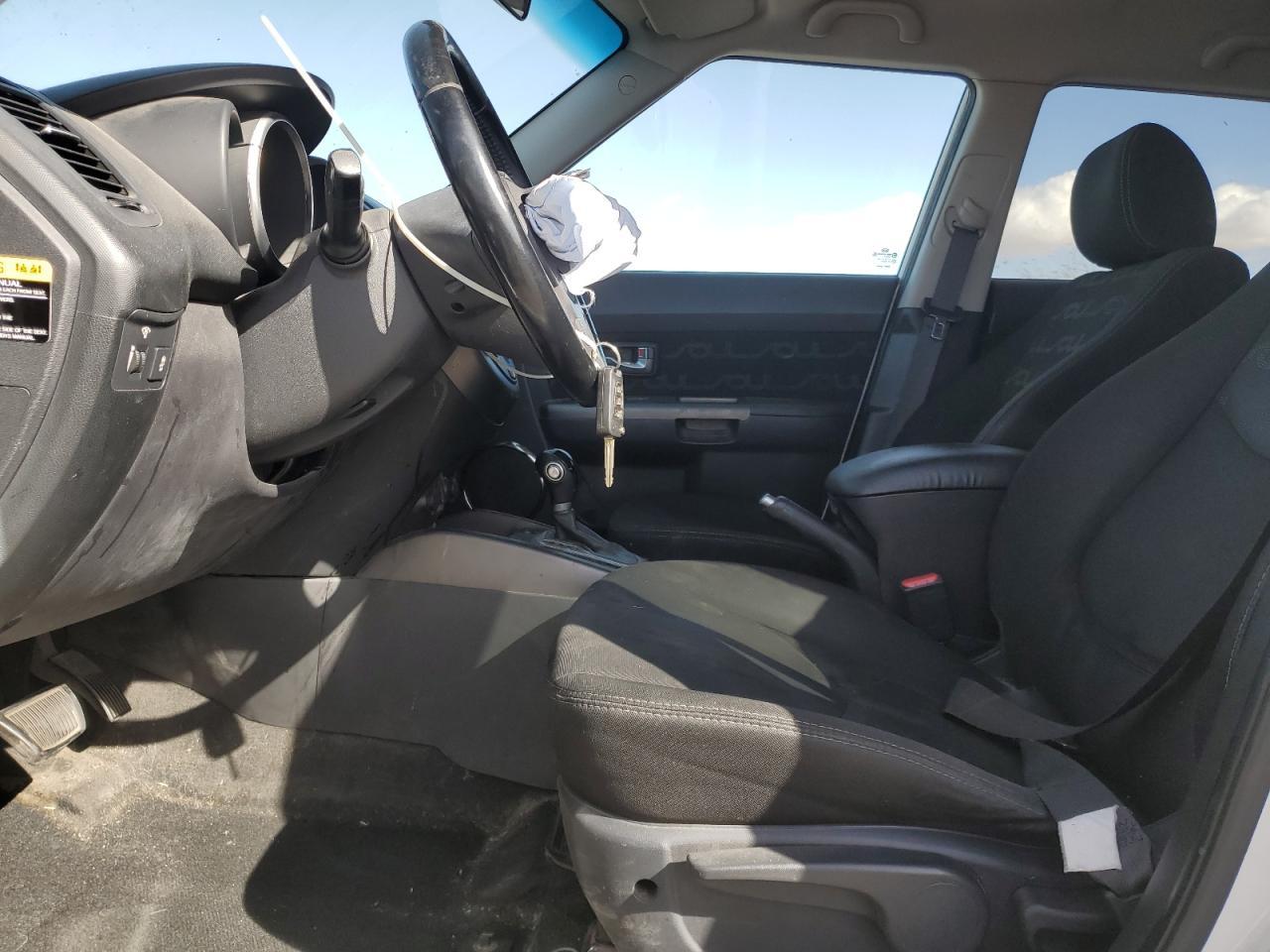 2013 KIA SOUL + - Image 7