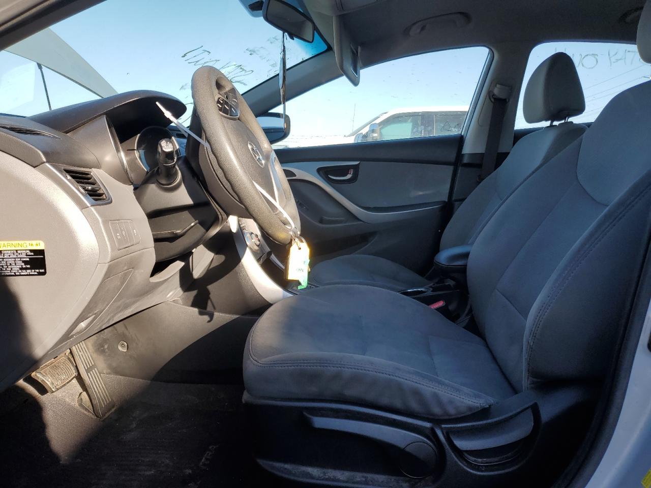 2013 HYUNDAI ELANTRA GL - Image 7