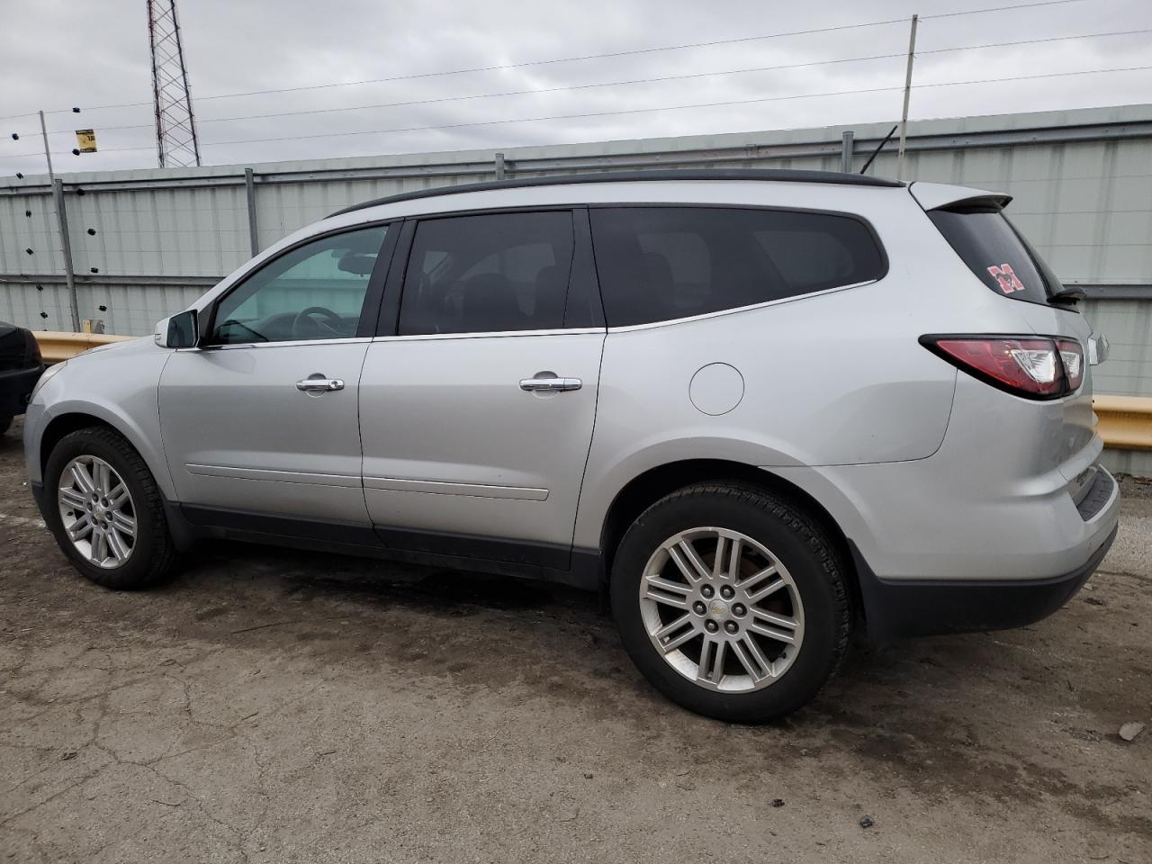 2014 CHEVROLET TRAVERSE L - Image 2