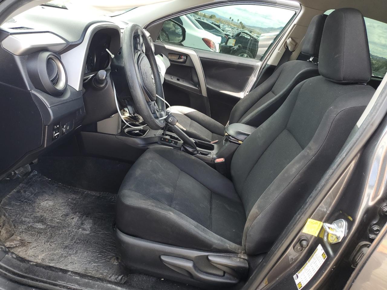 2017 TOYOTA RAV4 LE - Фото 7