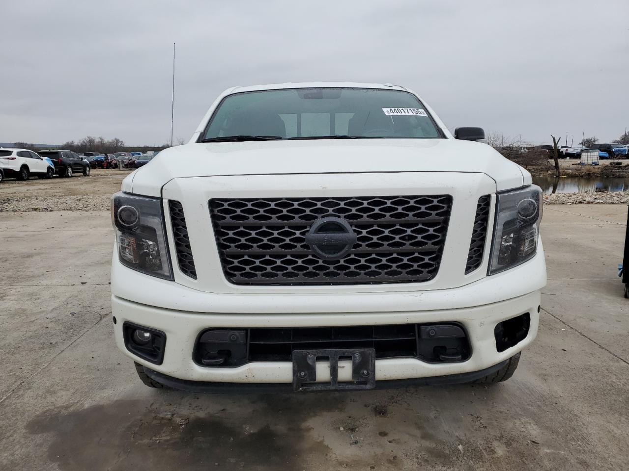 2018 NISSAN TITAN SV - Фото 5