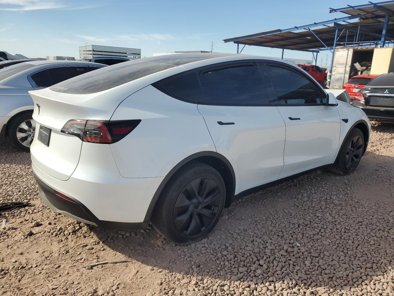 2024 TESLA MODEL Y - Image 3