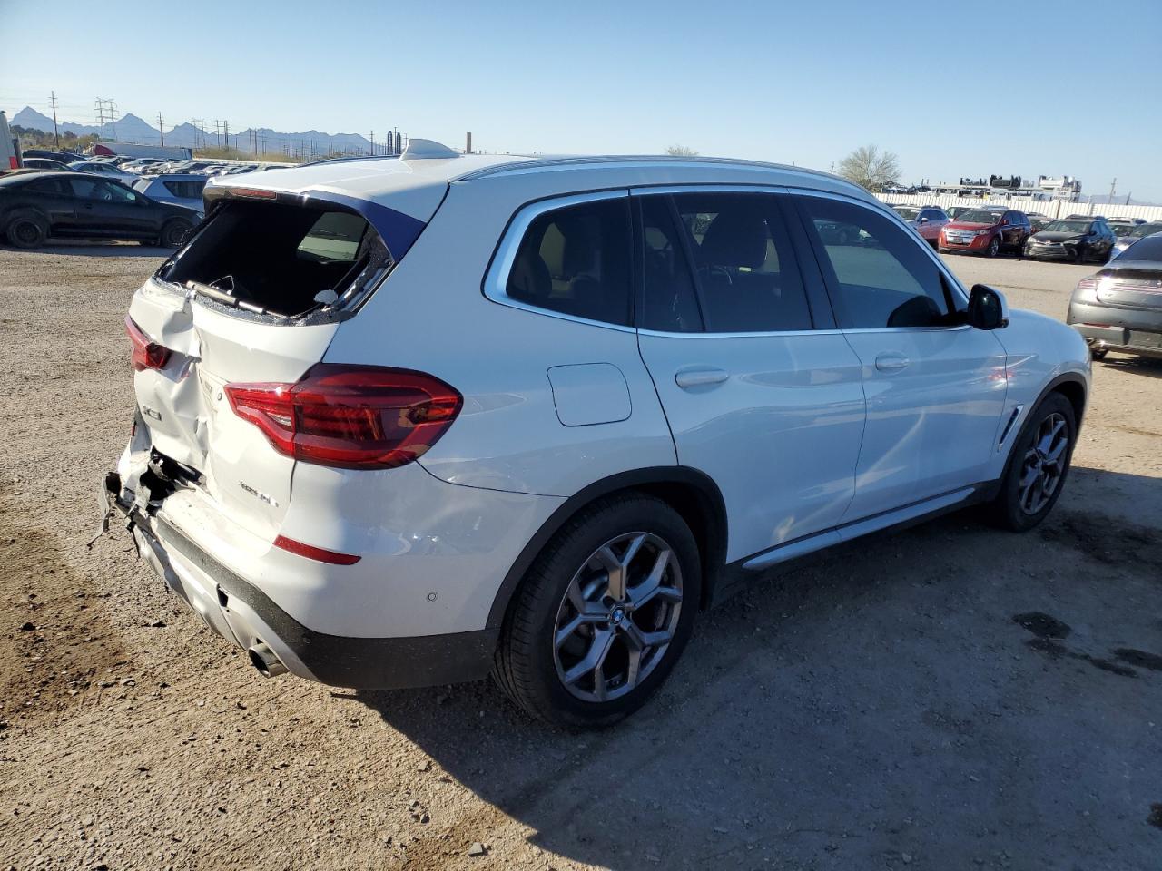 2021 BMW X3 XDRIVE3 - Фото 3
