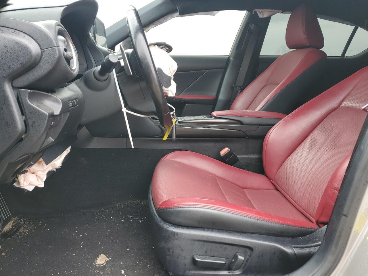 2021 LEXUS IS 300 - Image 7