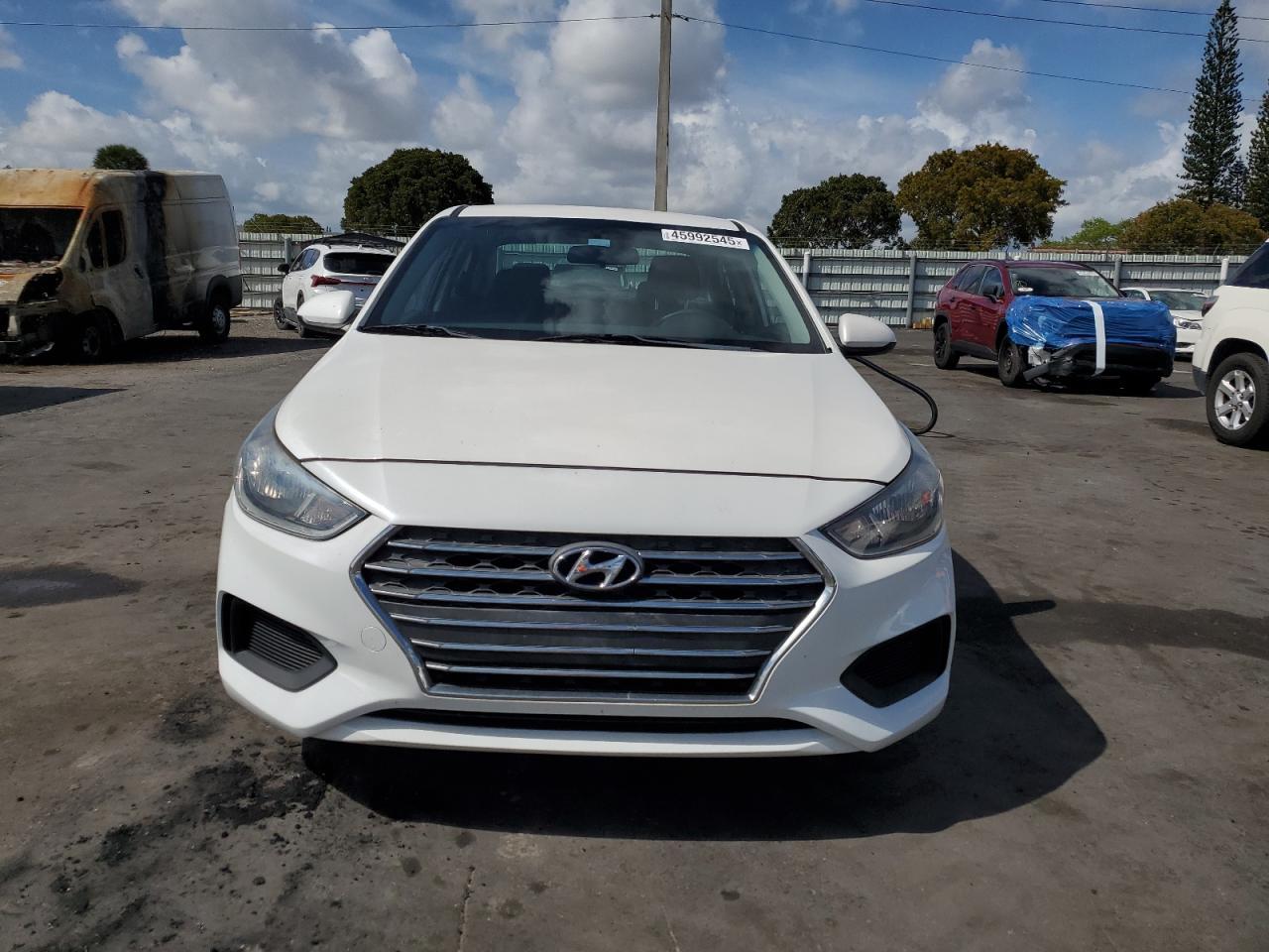 2019 HYUNDAI ACCENT SE - Фото 5