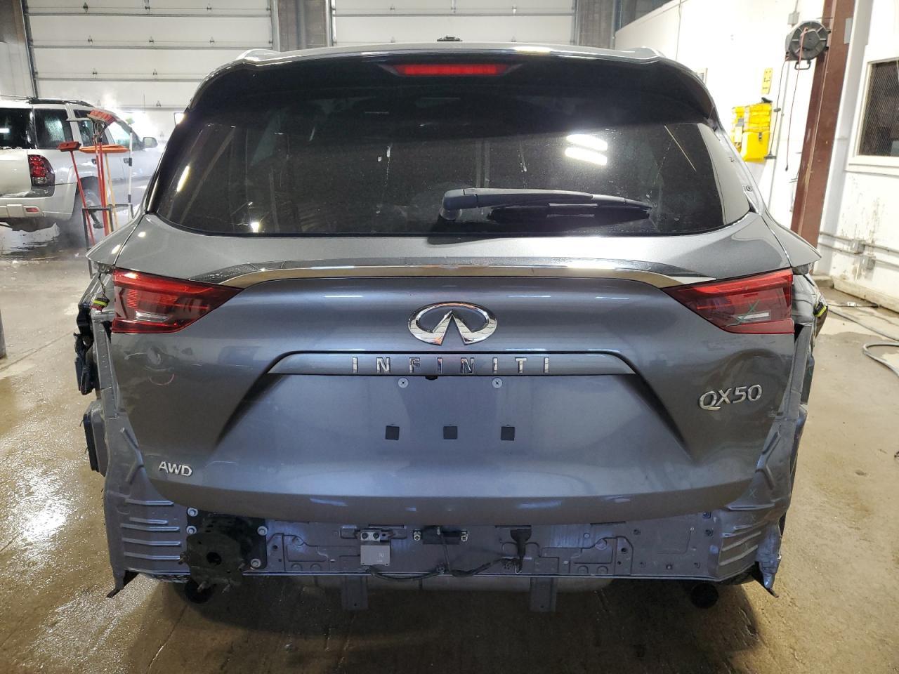 2019 INFINITI QX50 ESSEN - Image 6
