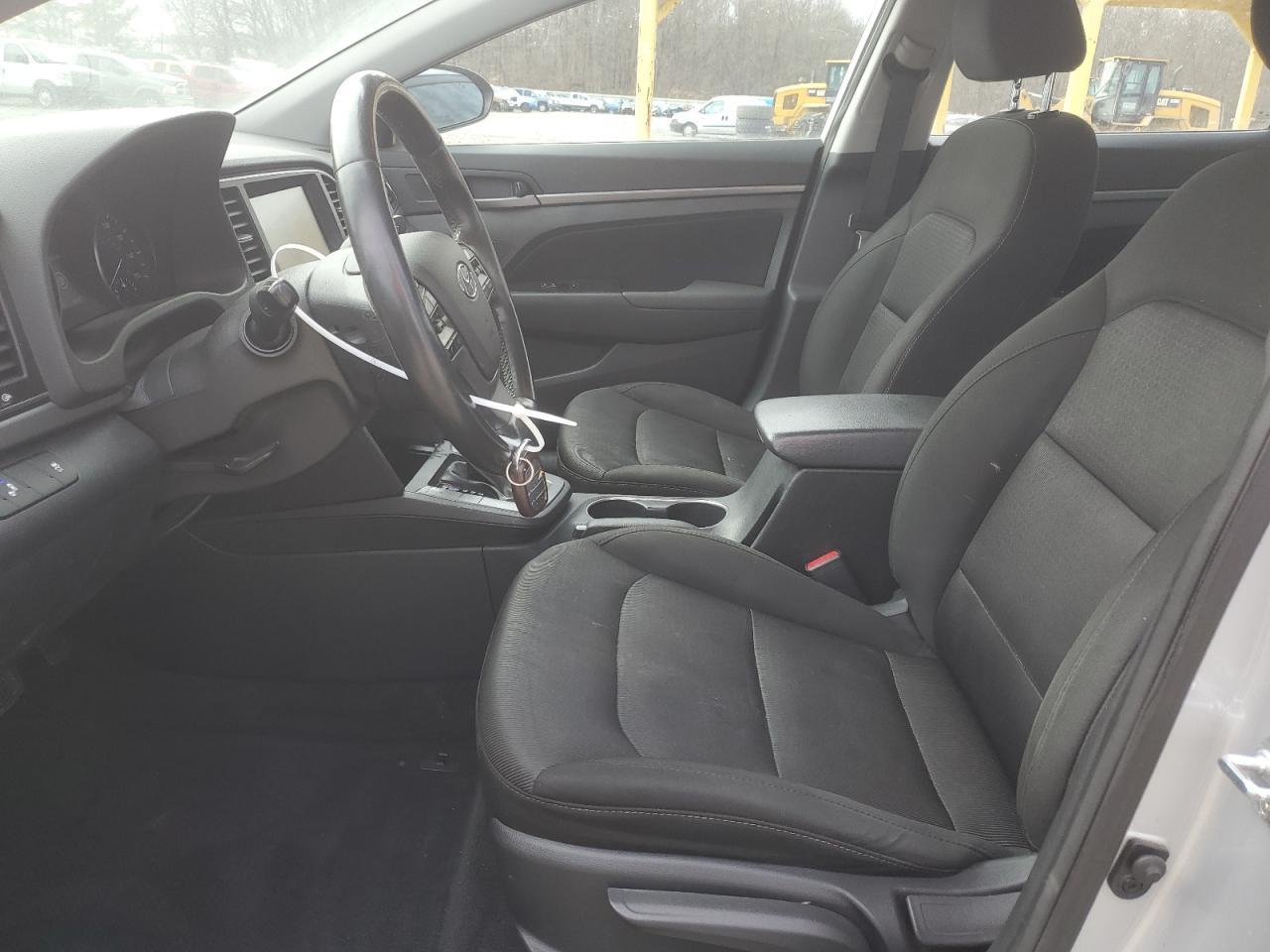 2018 HYUNDAI ELANTRA SE - Фото 7