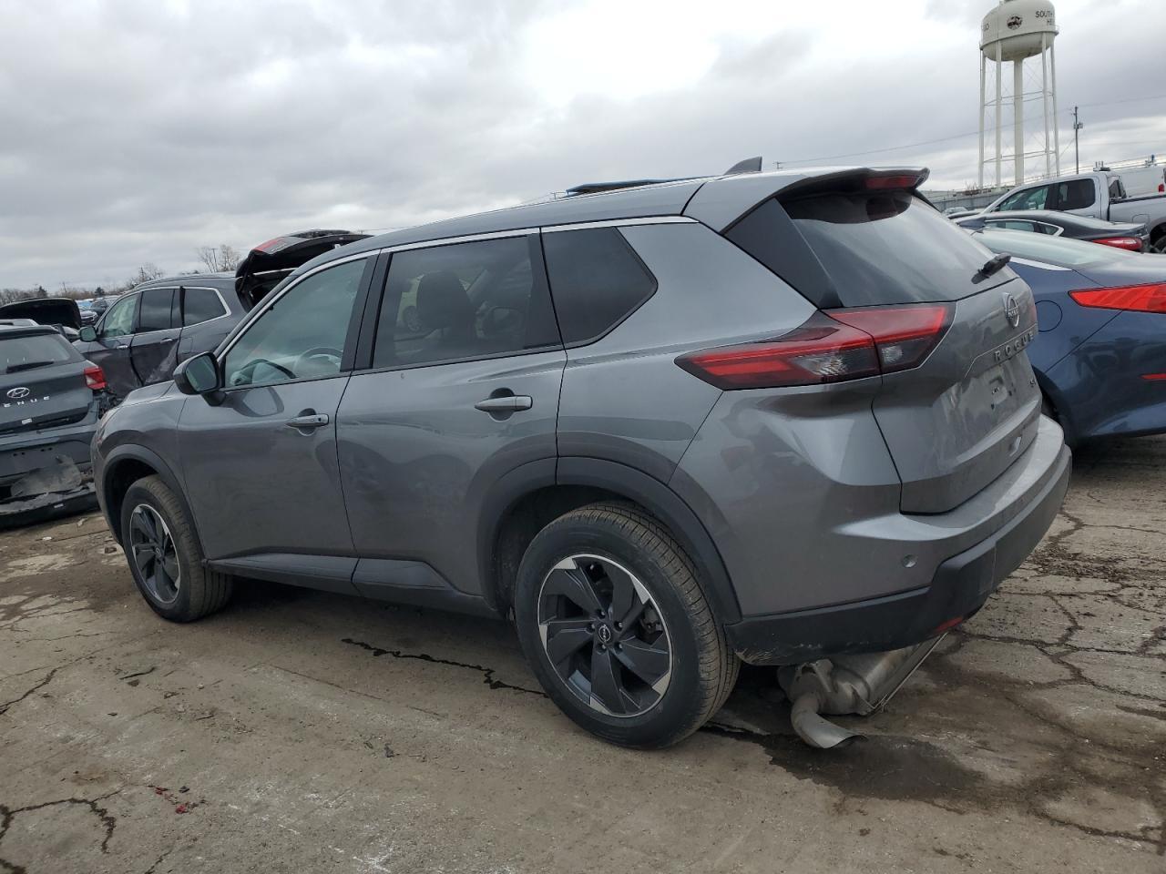 2024 NISSAN ROGUE SV - Image 2