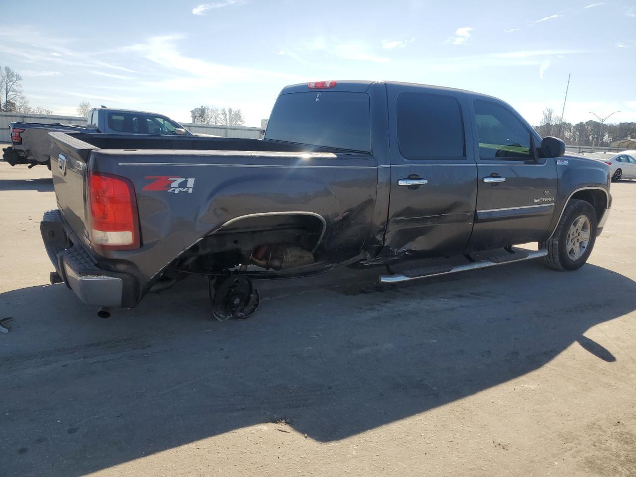 2011 GMC SIERRA K15 - Image 3