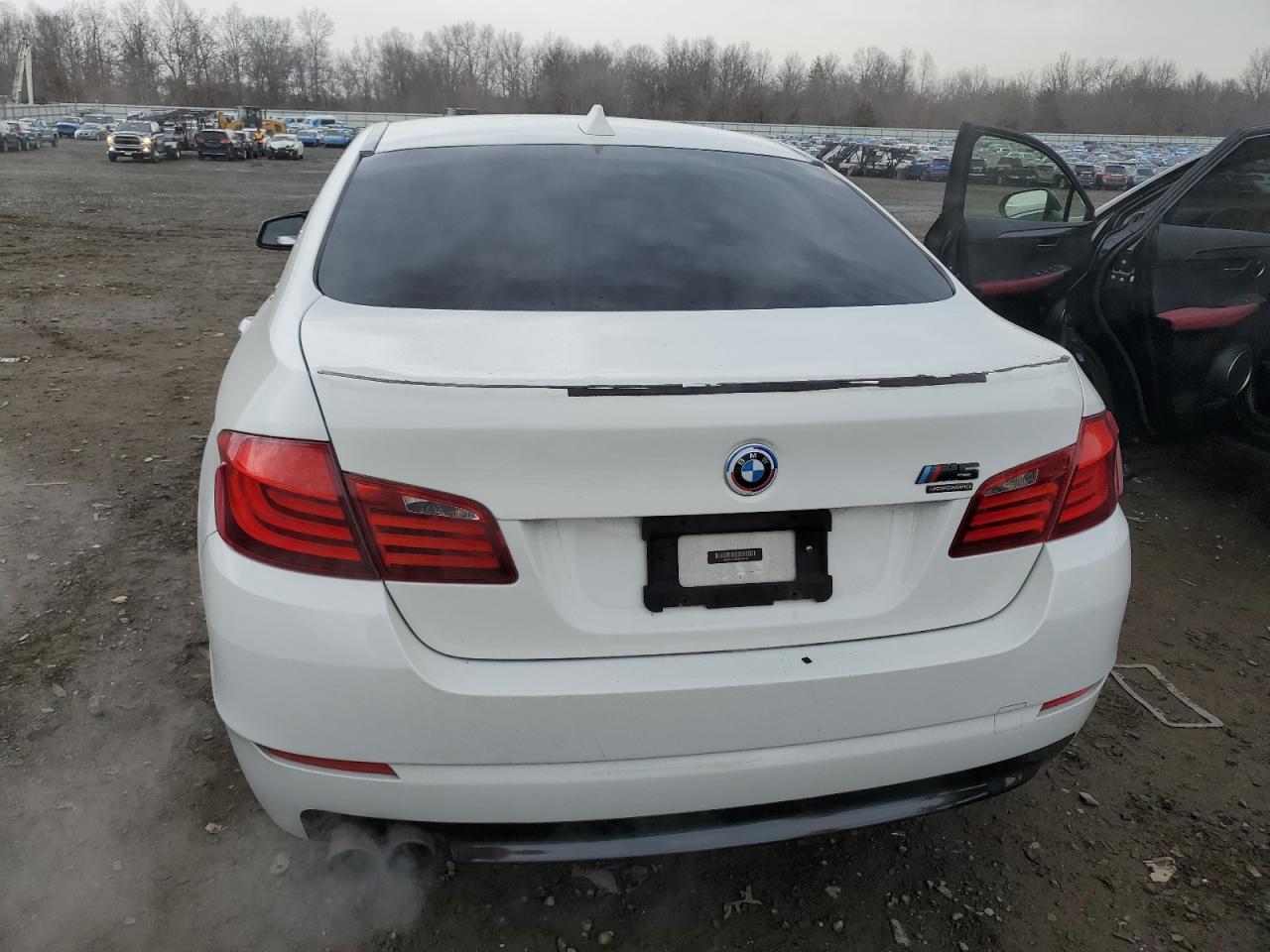 2013 BMW 528 XI - Image 6