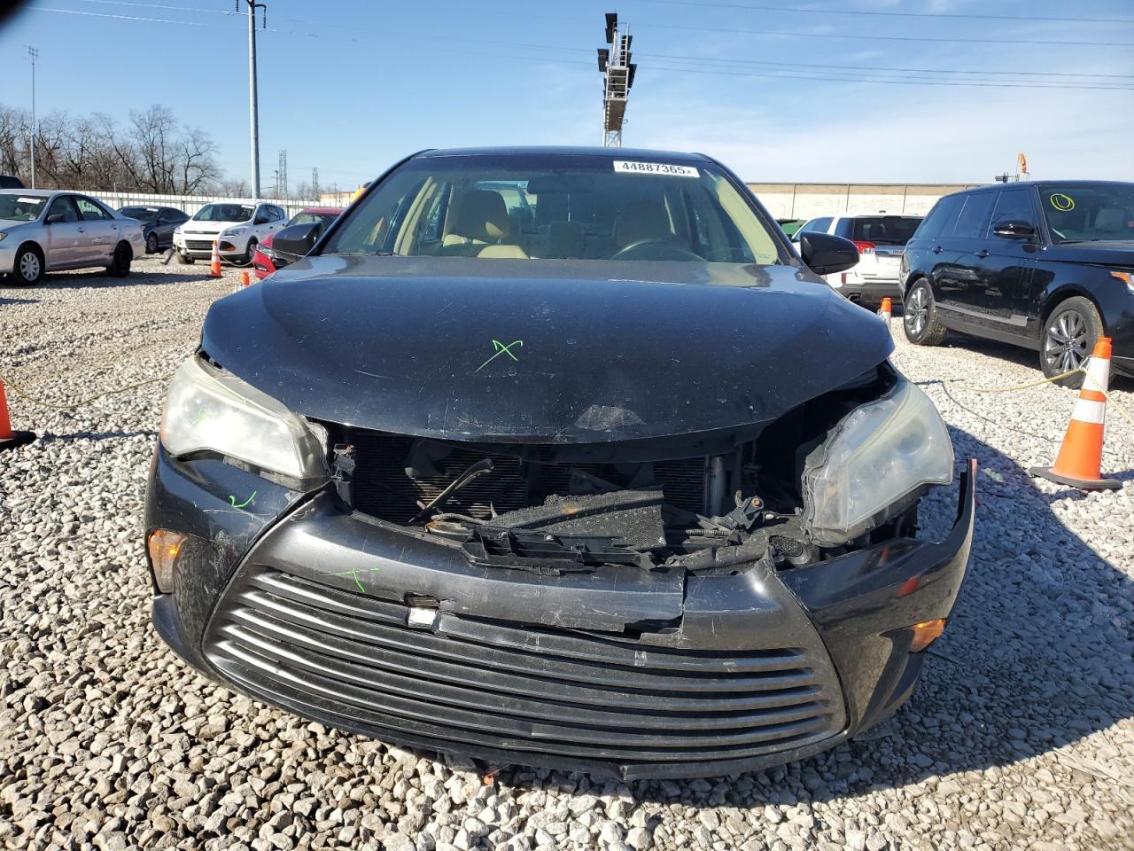 2015 TOYOTA CAMRY LE - Фото 5