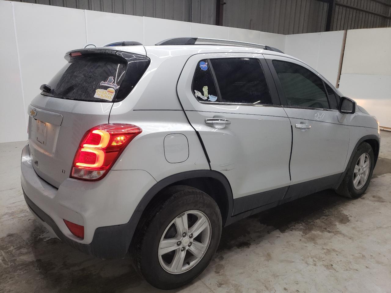 2019 CHEVROLET TRAX 1LT - Фото 3