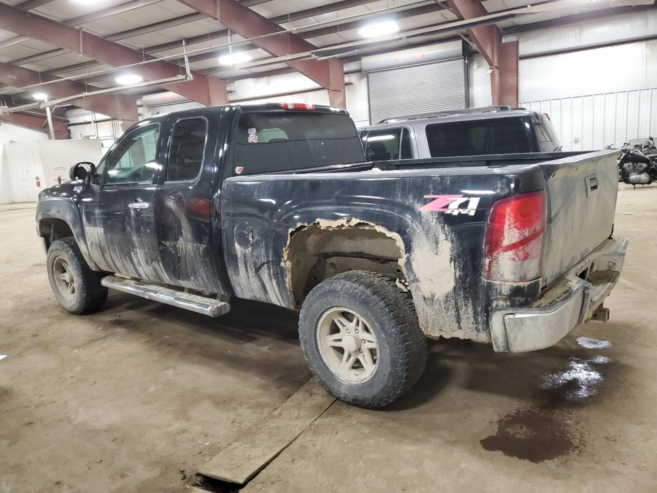 2011 GMC SIERRA K15 - Фото 2