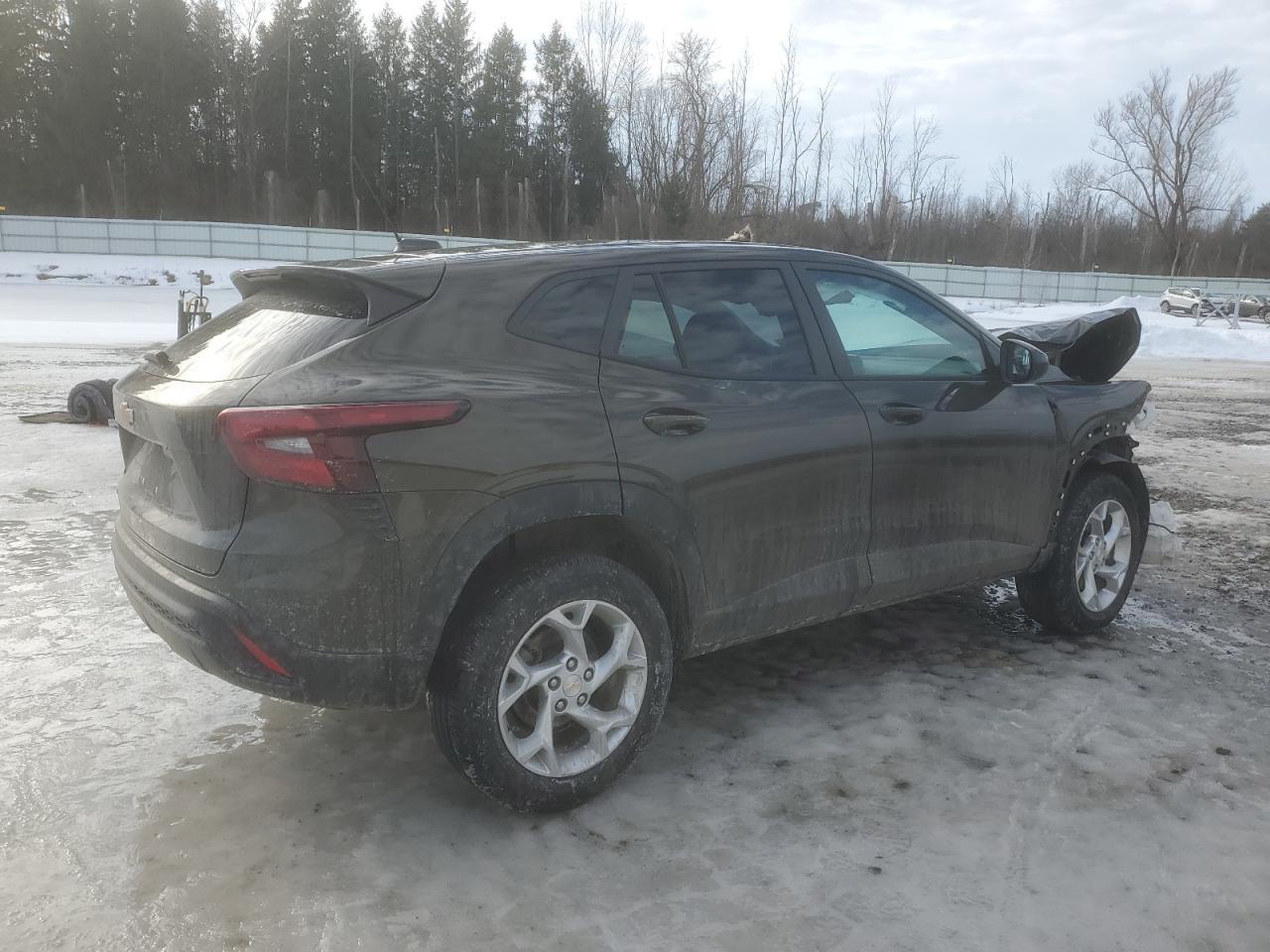 2024 CHEVROLET TRAX LS - Image 3