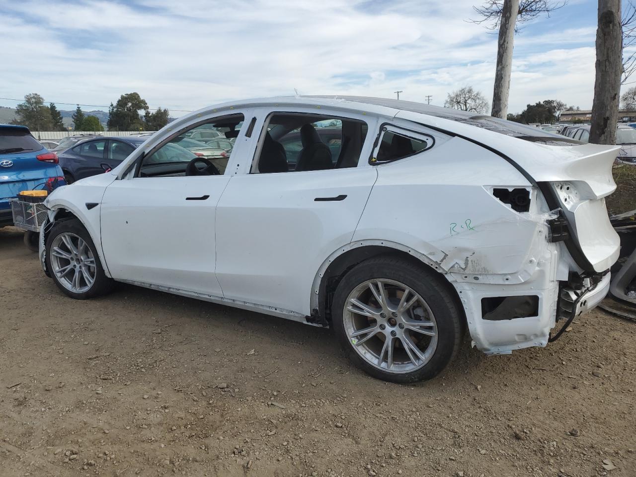 2023 TESLA MODEL Y - Фото 2