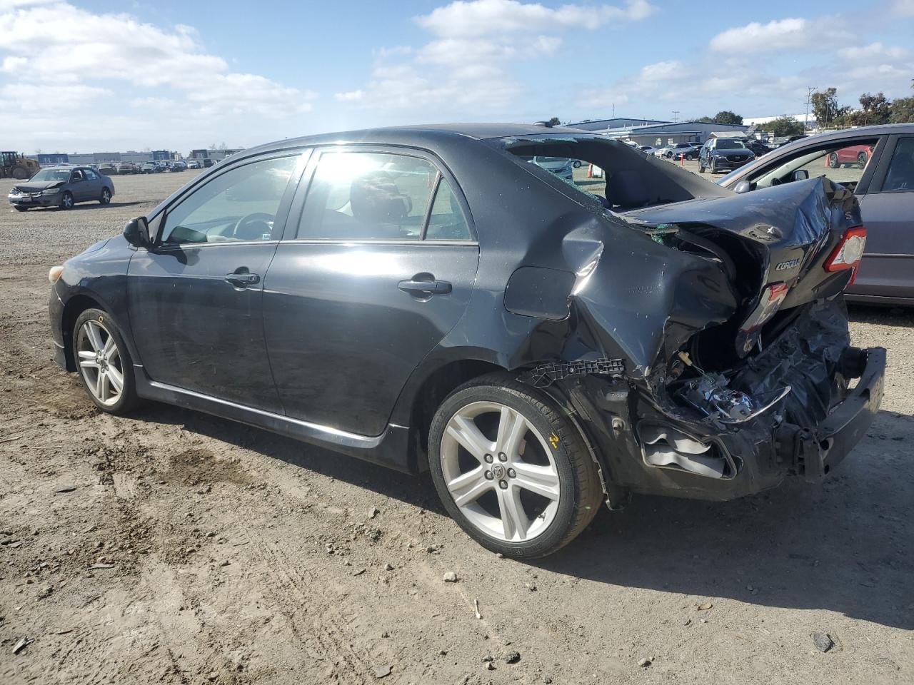 2013 TOYOTA COROLLA BA - Фото 2