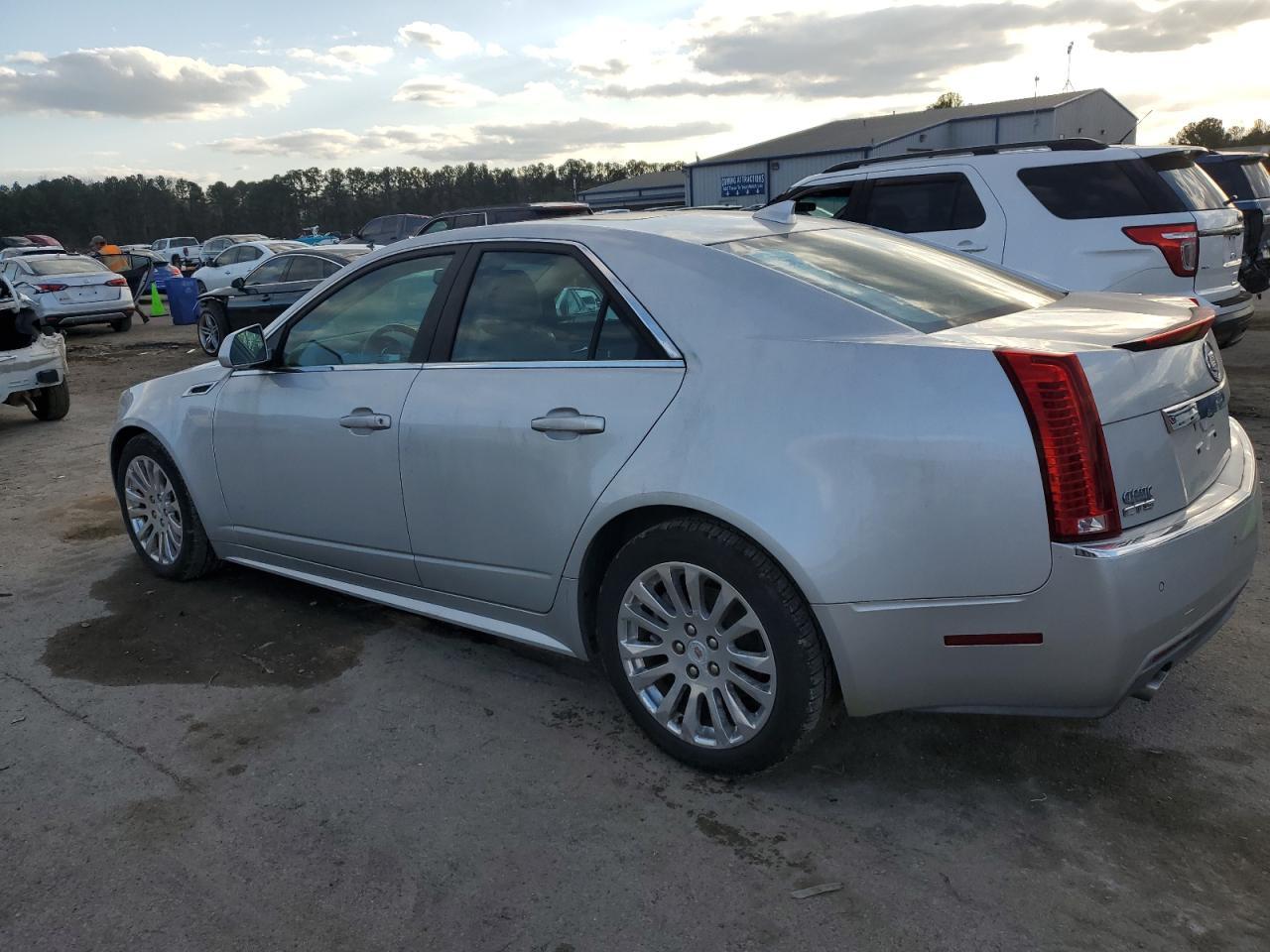 2011 CADILLAC CTS PREMIU - Image 2