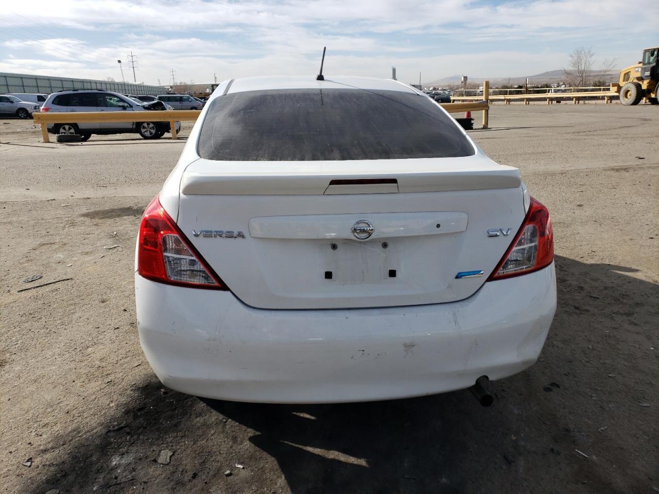 2014 NISSAN VERSA S - Фото 6