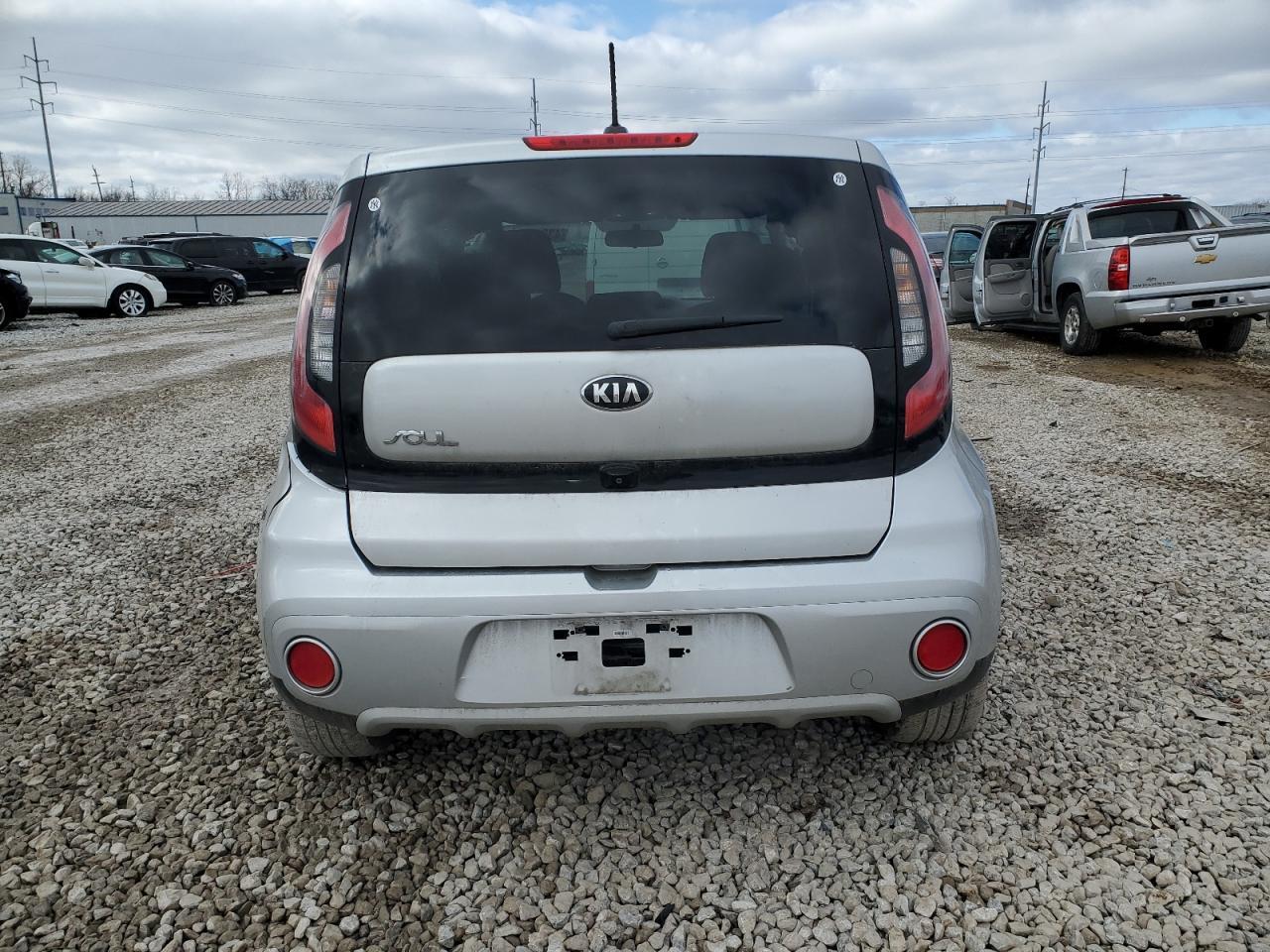 2019 KIA SOUL + - Image 6