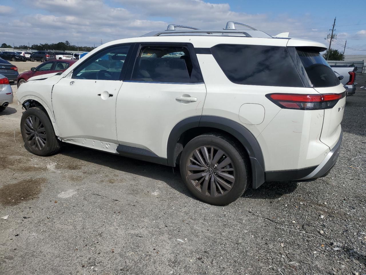 2023 NISSAN PATHFINDER - Image 2