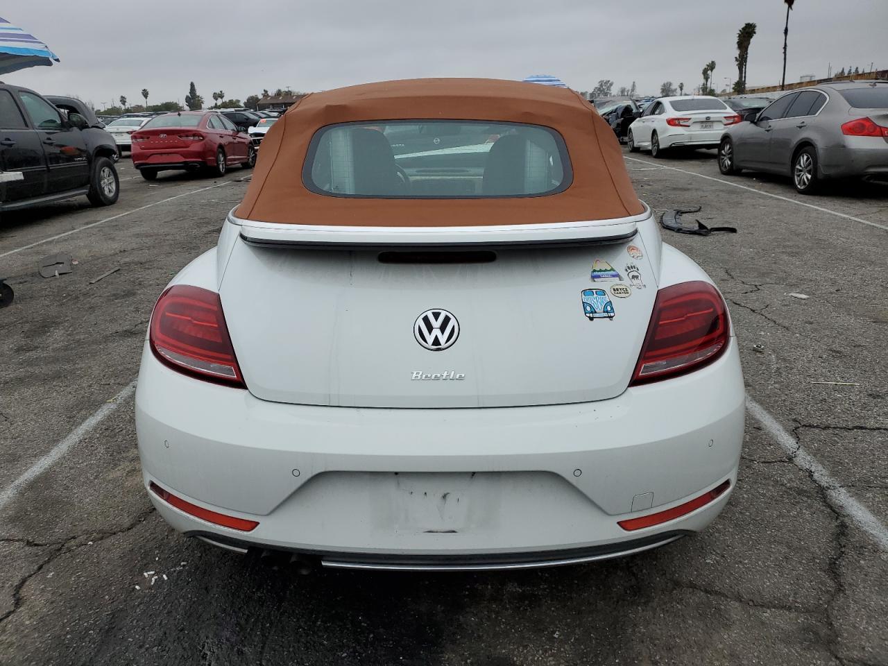 2019 VOLKSWAGEN BEETLE S - Image 6
