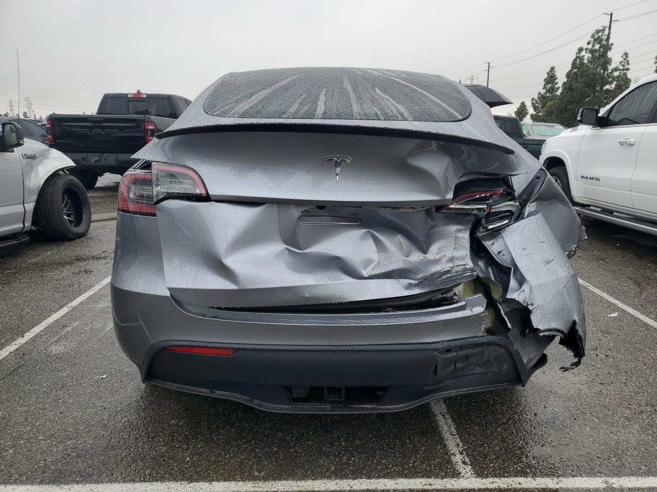 2024 TESLA MODEL Y - Фото 6